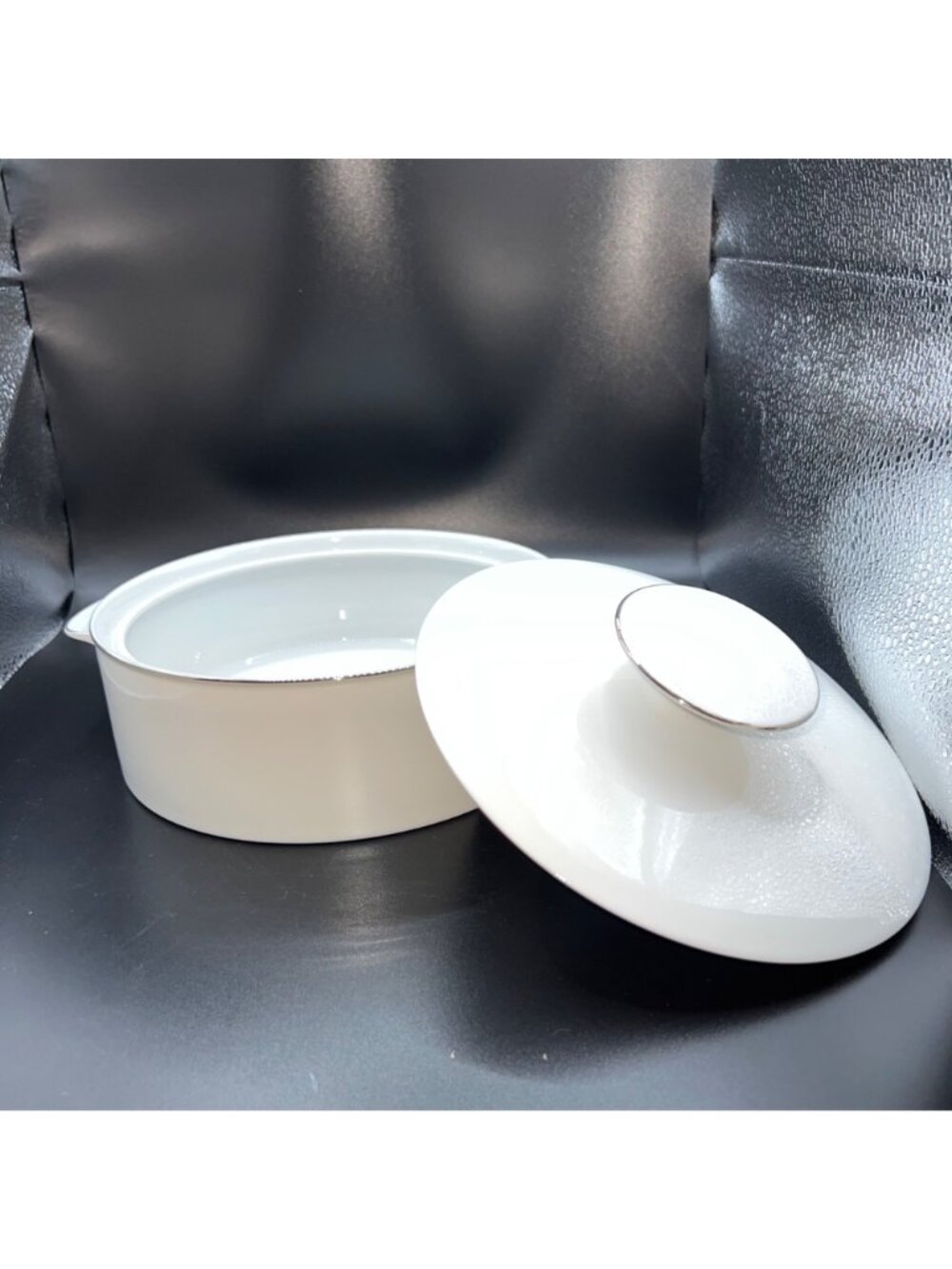 White Porcelain Round Casserole Dish With Lid Silver Trimmed Thomas Germany VTG - Picture 6 of 9
